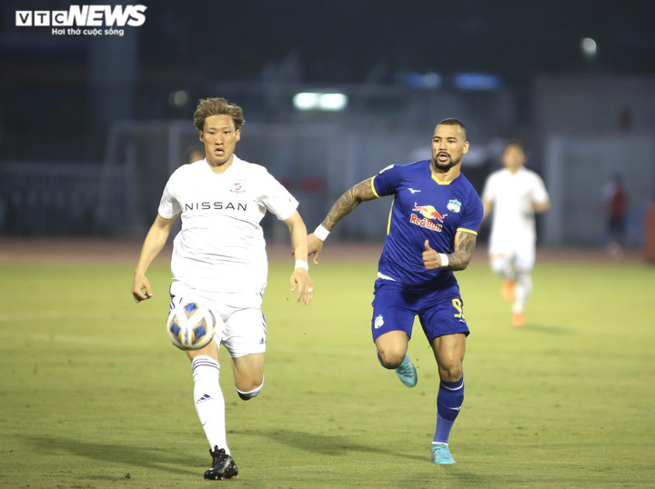 Công Phượng bênh vực Văn Toàn, nổi nóng với cựu sao Arsenal - 9