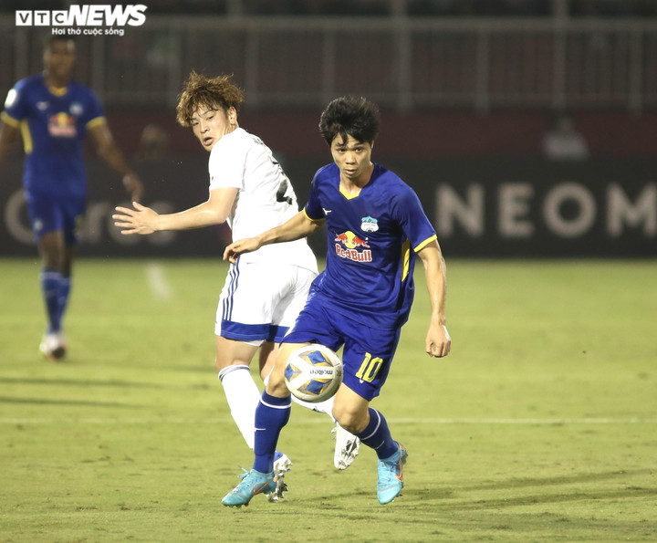 Văn Toàn nỗ lực bất thành trước hàng thủ Yokohama F. Marinos - 5