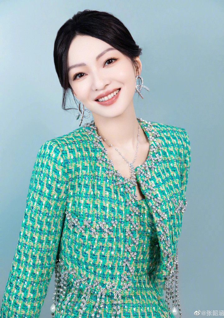 Cuộc đời đầy sóng gió của sao nữ Cbiz: Từ mặt bố mẹ đẻ, bị bạn thân đâm sau lưng - 2