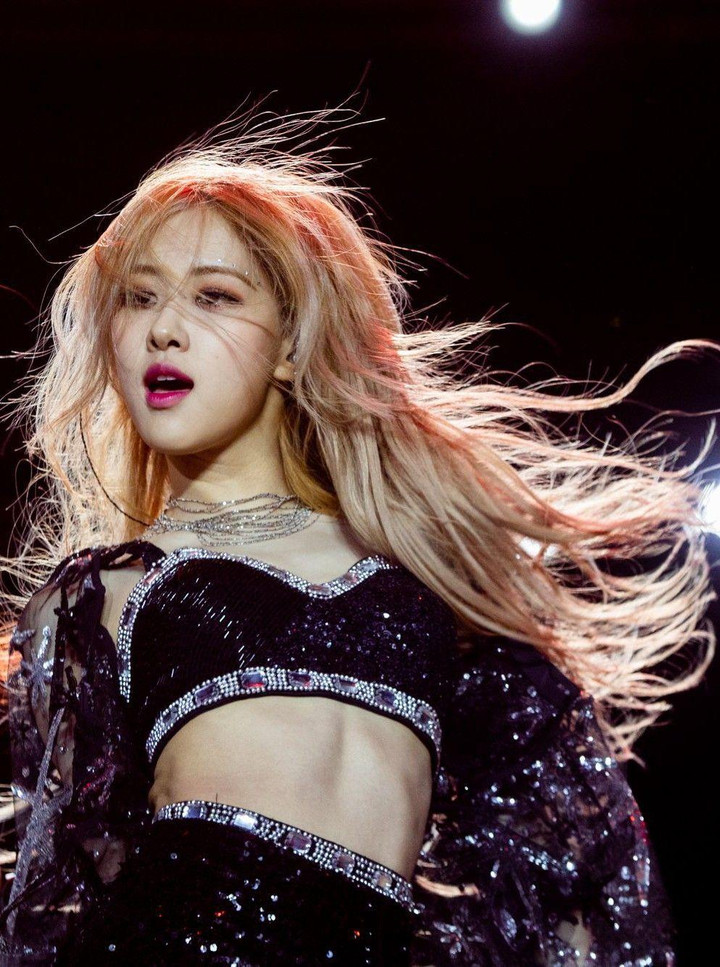 Hé lộ bí quyết sau ‘mái tóc biết nhảy’ của Rosé ở Coachella gây sốt 3 năm trước - 3