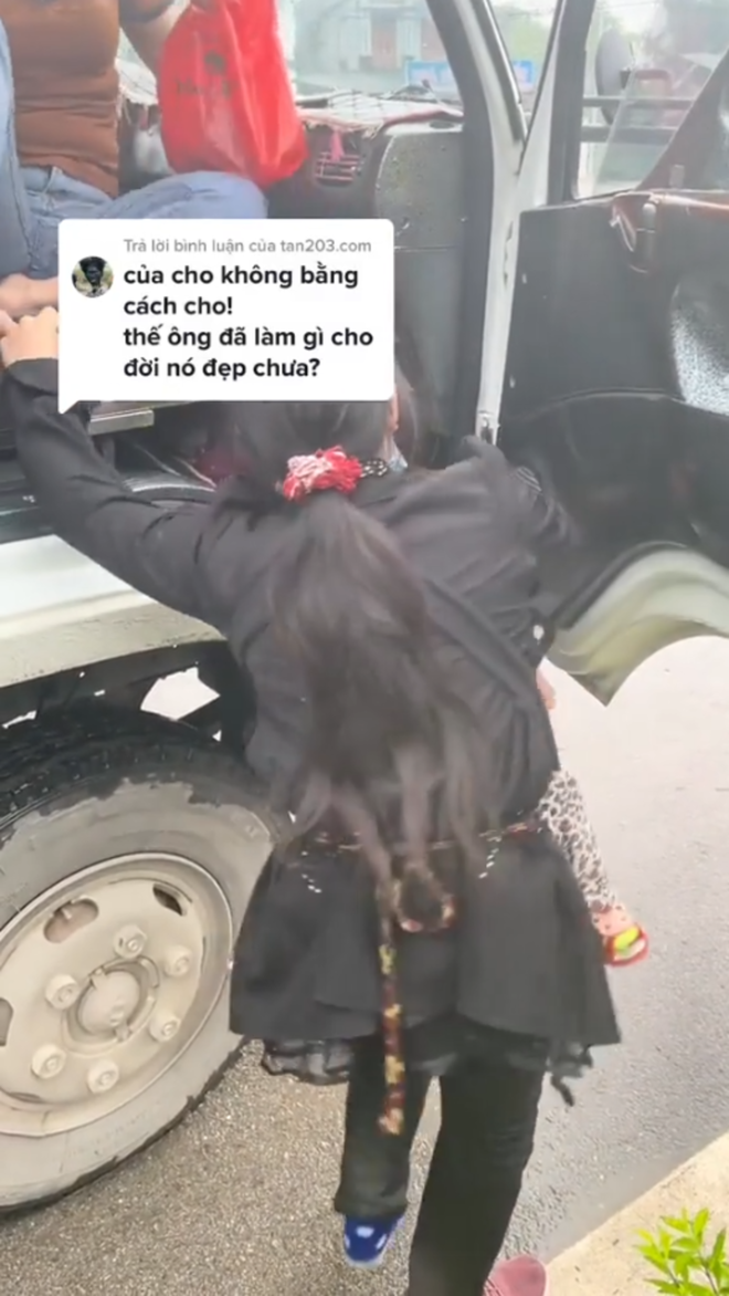 Xúc động cảnh tài xế cho 2 mẹ con đi nhờ đoạn đèo lạnh, đến cuối vẫn tiếc 1 điều - 3