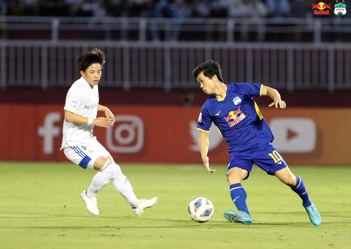 Công Phượng: 'Sống theo cơ chế bong bóng, suốt ngày chỉ ở trong khách sạn' - 2