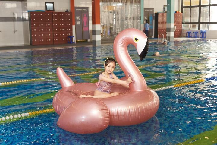 Chụp ảnh check-in ‘biển’ tại Stamina Pool - 3