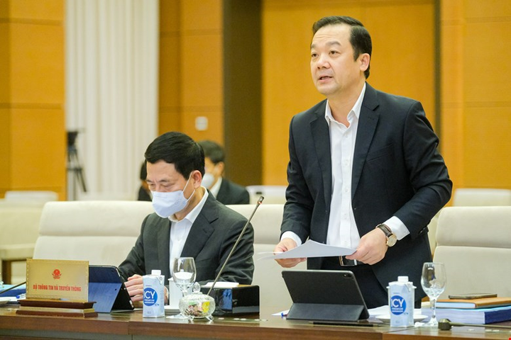 Đấu giá quyền sử dụng tần số vô tuyến điện phải theo quy định về đấu giá tài sản - 2