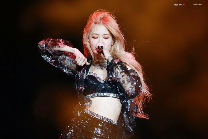 Hé lộ bí quyết sau ‘mái tóc biết nhảy’ của Rosé ở Coachella gây sốt 3 năm trước - 7