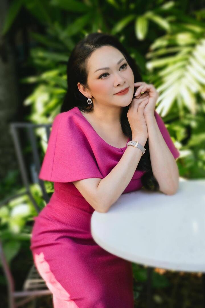 Từ tuổi thơ cơ cực đến cuộc sống giàu sang của H'Hen Niê và 2 mỹ nhân nổi tiếng - 4