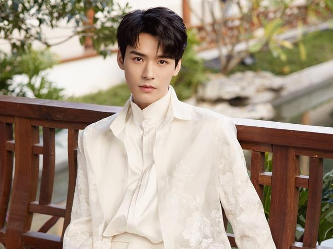 Huỳnh Hiểu Minh, Lee Min Ho khốn khổ khi bị đồn làm trai bao - 1