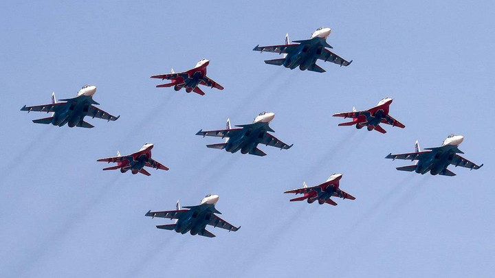 Ảnh: Nga chuẩn bị cho lễ duyệt binh kỷ niệm 77 năm Ngày Chiến thắng phát-xít - 11