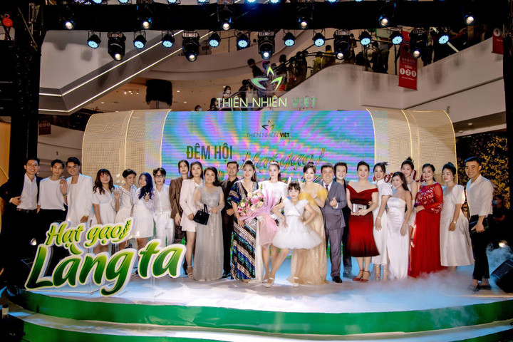 Diễn viên Lê Khánh làm đại sứ thương hiệu Cơm lứt huyết rồng - 2