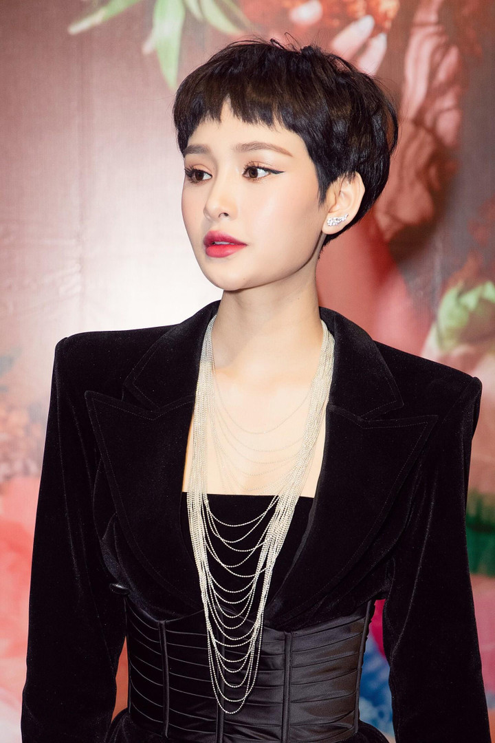 Hiền Hồ xin lỗi sau scandal 'nương tựa', dân mạng phản ứng gay gắt - 2