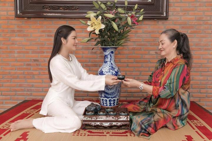 Từ tuổi thơ cơ cực đến cuộc sống giàu sang của H'Hen Niê và 2 mỹ nhân nổi tiếng - 7