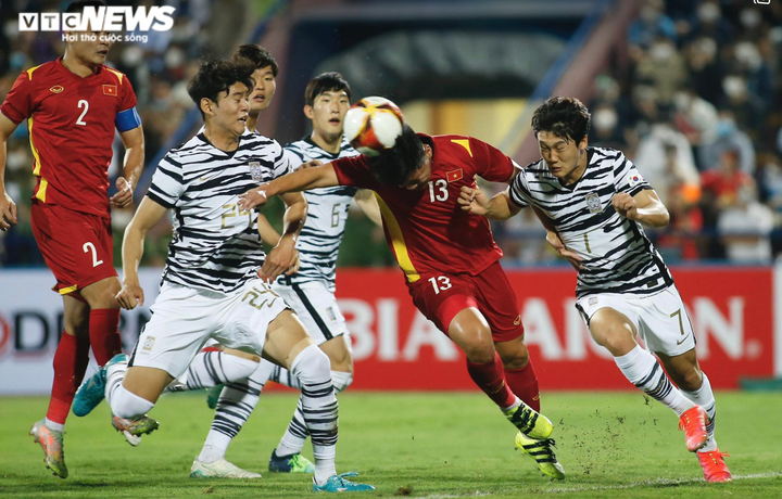 Trực tiếp bóng đá U23 Việt Nam 1-1 U20 Hàn Quốc: Văn Tới sút phạt đền thành công - 3