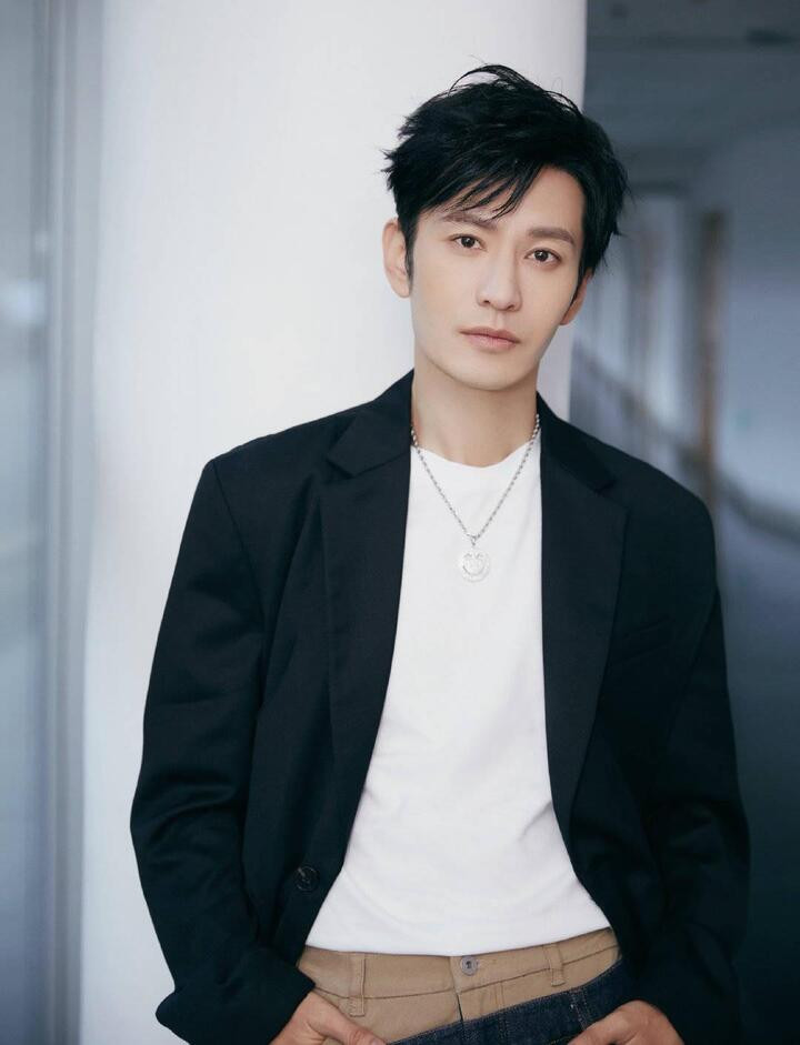 Sao Trung Quốc bị cáo buộc làm trai bao ảnh 3 Huỳnh Hiểu Minh, Lee Min Ho khốn khổ khi bị đồn làm trai bao - 3