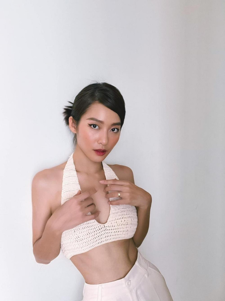 Khả Ngân khoe ảnh bikini nóng bỏng sau tin đồn nâng ngực - 8