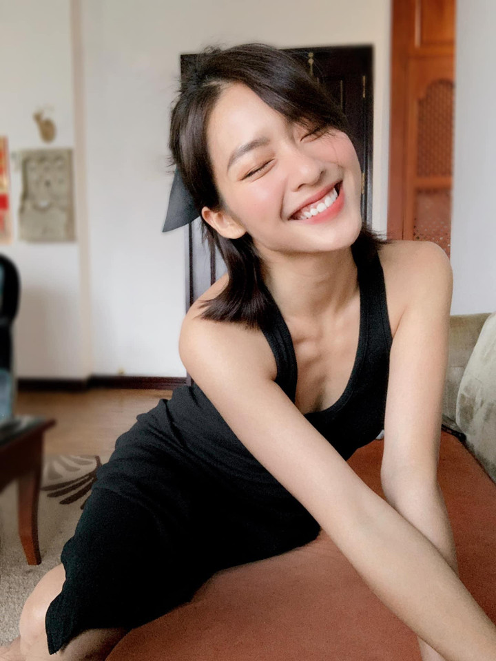 Khả Ngân khoe ảnh bikini nóng bỏng sau tin đồn nâng ngực - 9