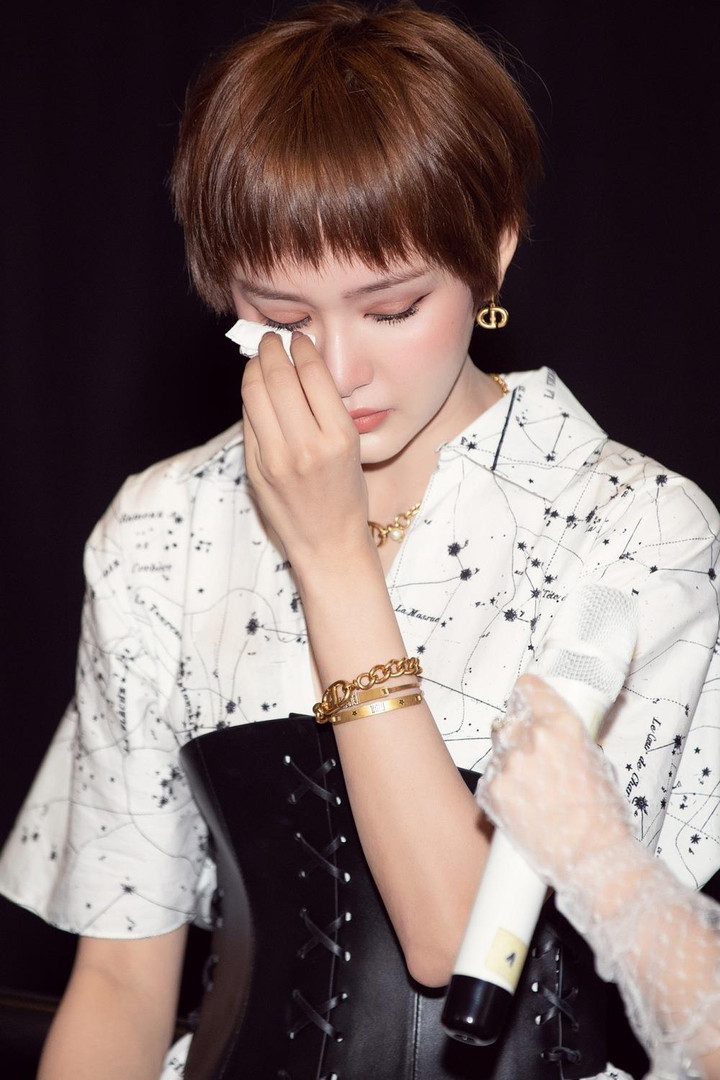 Khi sao Việt xin lỗi: Hiền Hồ mong được bao dung, Jack bị chỉ trích vì điều này - 1