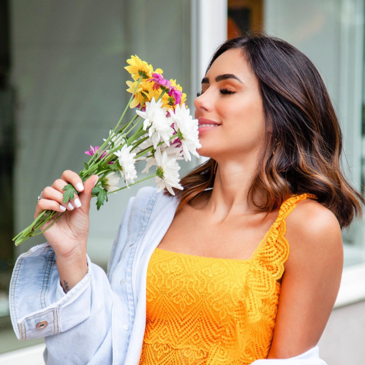 Bạn gái mới bốc lửa của Neymar nổi tiếng thế nào trong làng mẫu? - 8