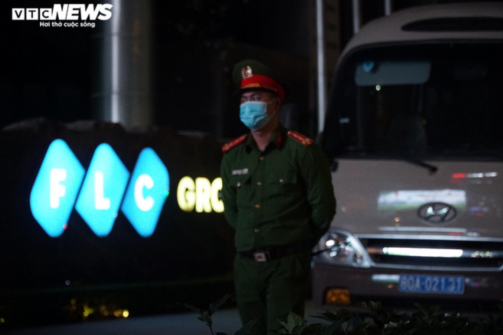 Công an tìm nhà đầu tư mua cổ phiếu bị nhóm ông Trịnh Văn Quyết 'thổi giá' - 1