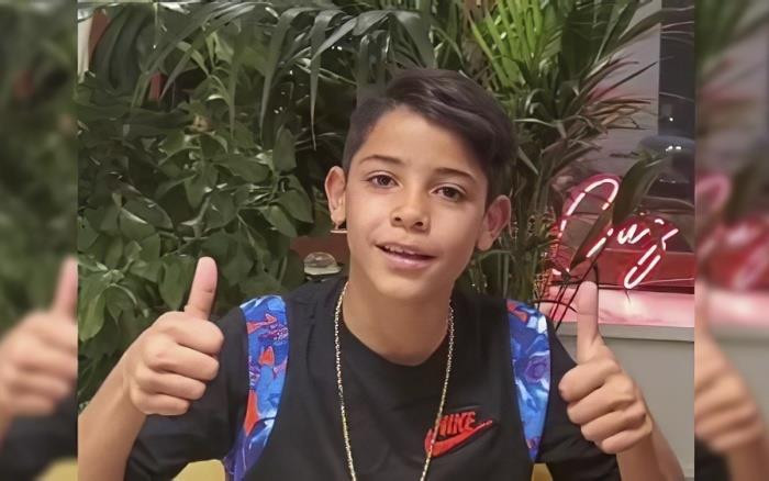 Con trai cả của Ronaldo: 11 tuổi đã có profile đáng nể, tài săn bàn giống hệt bố - 4