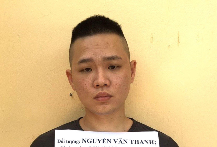 Bắt thanh niên mua 2 kg ma túy về chia nhỏ bán kiếm lời - 1