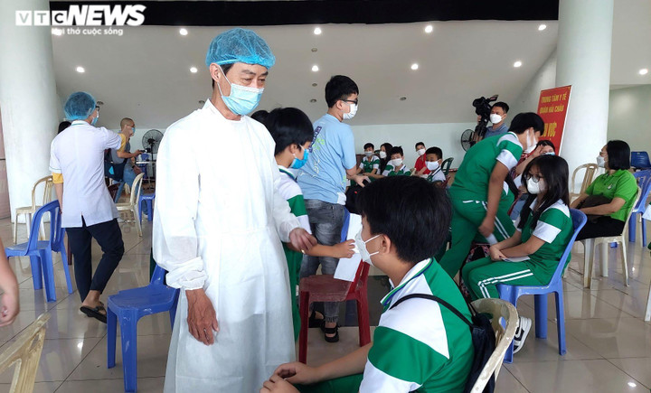 Ảnh: Hơn 10.000 trẻ 5 - 11 tuổi tại Đà Nẵng tiêm vaccine COVID-19 - 2