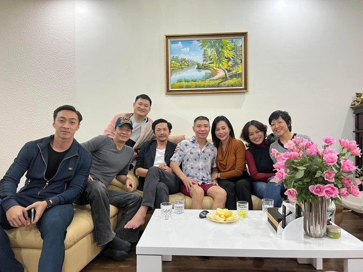 Vợ cũ vợ mới ngồi chung mâm và lối ứng xử văn minh trong gia đình 2 nghệ sĩ Việt - 9