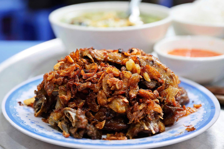 Từ ngan luộc bán ế, người Hà Nội sáng tạo ra 'đặc sản' đường phố cực hút khách - 2