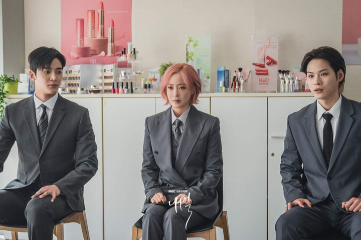 3 sao Hàn bị chê 'phá phim' vì diễn xuất: Nhan sắc không cứu nổi tài năng? - 2