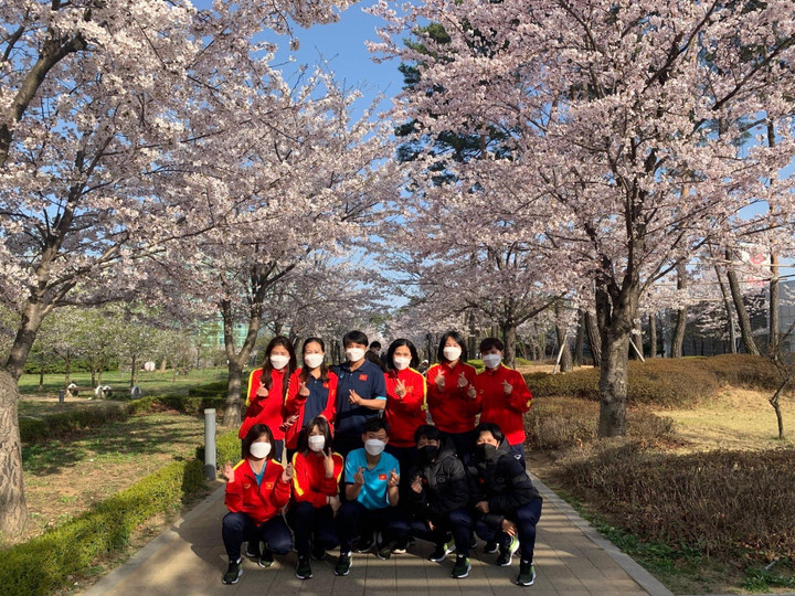 Tuyển nữ Việt Nam về nước, chuẩn bị dự SEA Games 31 - 2