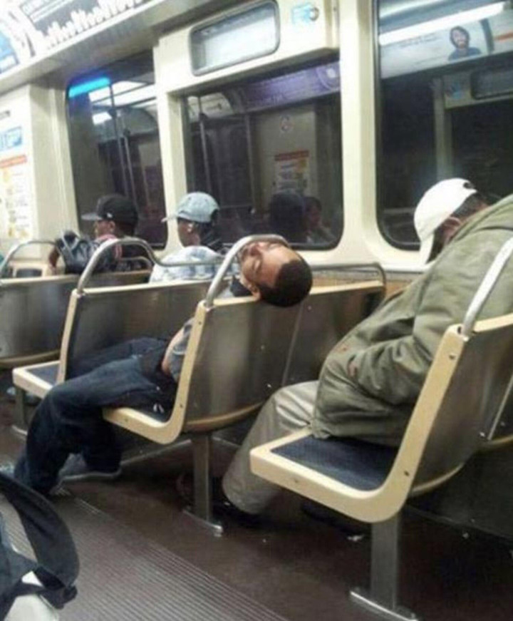 Cười cạn nước mắt với những tình huống oái oăm vô tình gặp phải trên xe buýt - 3