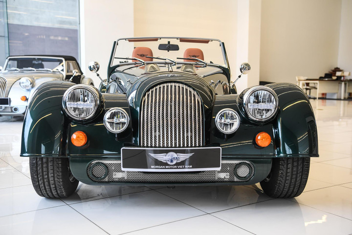 Cận cảnh Morgan Plus Four 2022 tại Việt Nam - 3