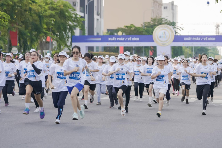 Gần 5.000 học sinh, sinh viên TP.HCM tham gia giải chạy S-Race - 4