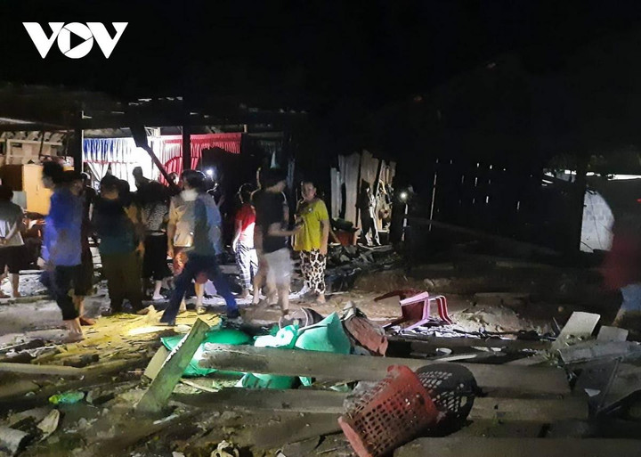 Quảng Bình: Xe tải lao vào nhà dân, 3 người chết, 1 người bị thương - 1