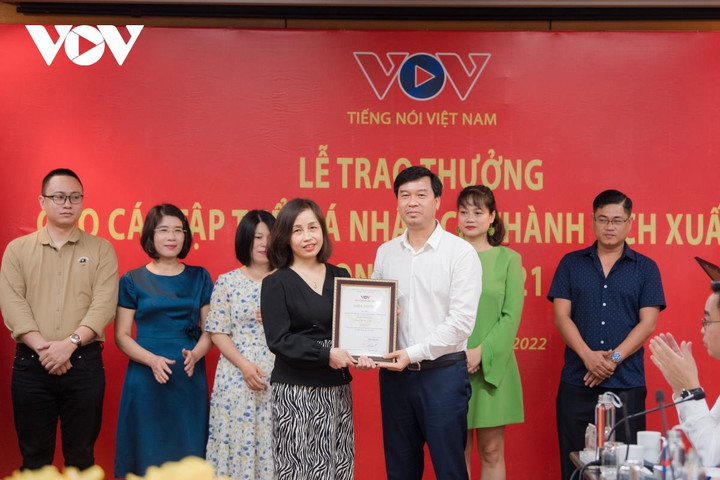 VOV khen thưởng các tập thể và cá nhân có thành tích xuất sắc năm 2021 - 7