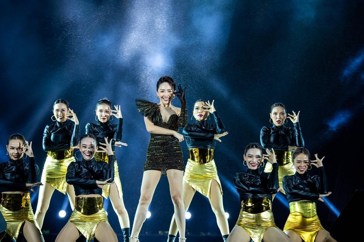 Hơn 10.000 nhân viên kinh doanh cùng 'cháy' tại lễ ra quân The Beverly Solari - 13