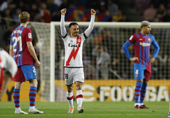 Barca thua trận, Real Madrid chỉ cần thêm 1 điểm để vô địch Tây Ban Nha - 1