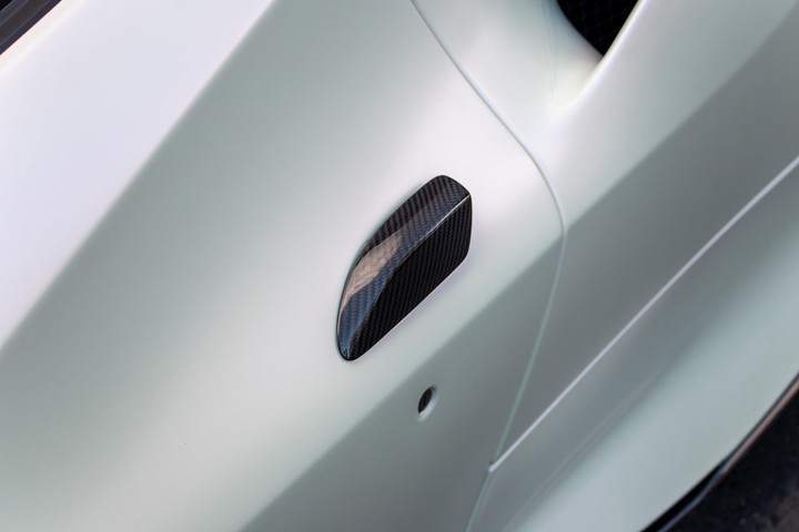 Ferrari F8 Spider được làm mới ngoại thất tại TP.HCM - 6