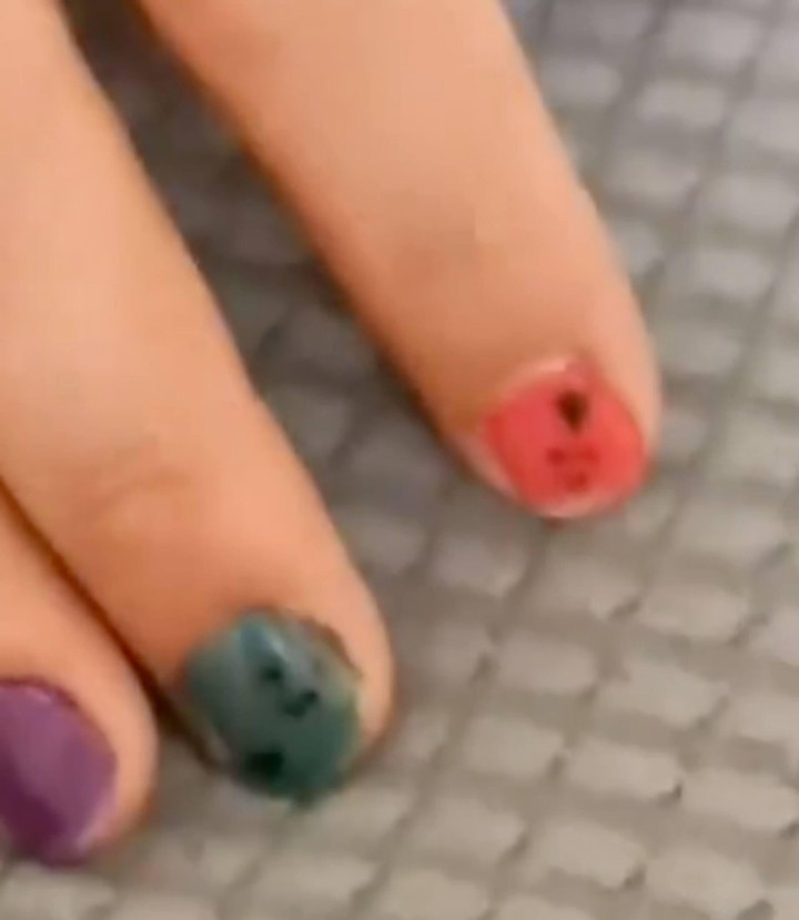 Chồng ngủ li bì 5 tiếng không dậy, vợ tức tối biến chồng 'hợp nhất' với ghế sofa - 5