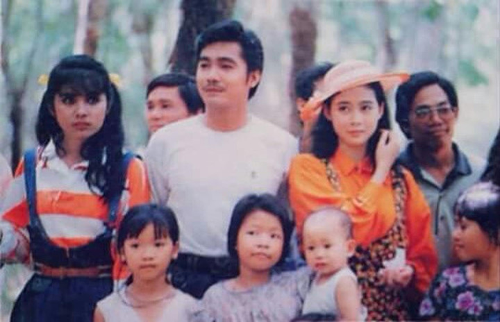 Cách Lý Hùng giúp mẹ kiếm tiền hồi nhỏ: Nuôi heo, làm bút bi - 2