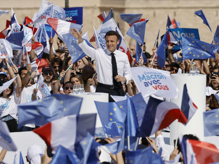 Ít nhất 2 người thiệt mạng khi cảnh sát nổ súng vào một chiếc xe ô tô ở Paris - 3