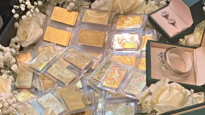 Đám cưới 'dát vàng' của Vbiz: Phương Trinh Jolie nhận 88 lượng vì lý do đặc biệt - 2