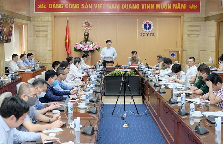 Bộ trưởng Y tế: Sẽ bỏ khai báo y tế - 1