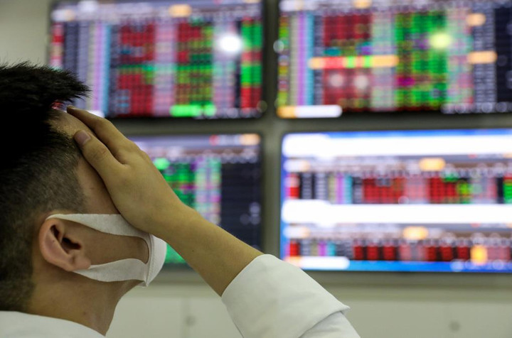 Bán vàng để chơi chứng khoán, nhiều nhà đầu tư ôm hận - 2