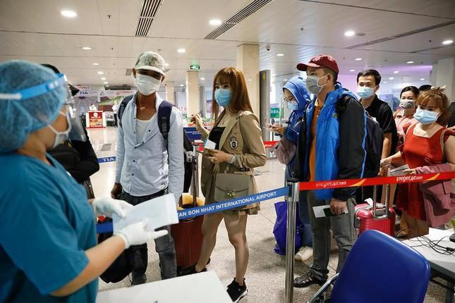 Dừng dịch vụ ưu tiên làm thủ tục hàng không tại sân bay - 1