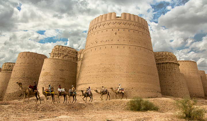 Pháo đài khổng lồ ở sa mạc: Kỳ quan đáng kinh ngạc được con người tạo nên - 3