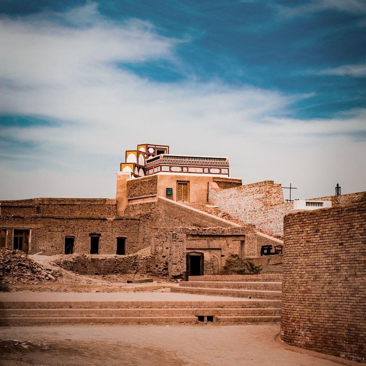 Pháo đài khổng lồ ở sa mạc: Kỳ quan đáng kinh ngạc được con người tạo nên - 6