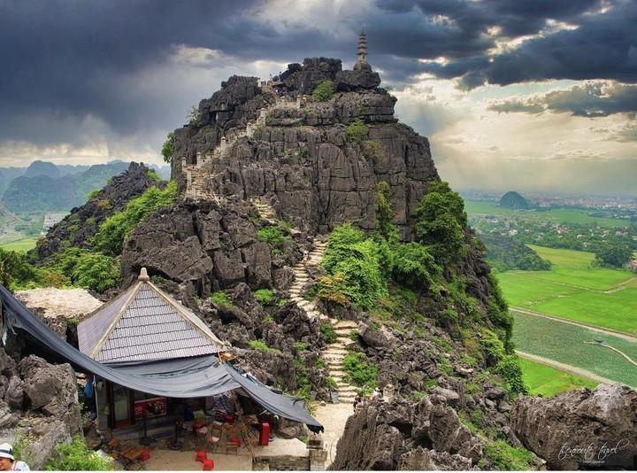 Hang Múa: Địa danh ở Ninh Bình hút du khách trẻ dịp nghỉ lễ 30/4 - 1/5 - 3