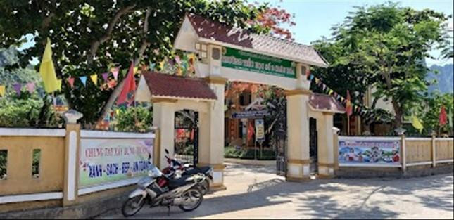 Hiệu trưởng cầm cố sổ đỏ nhà trường đi vay nặng lãi - 1