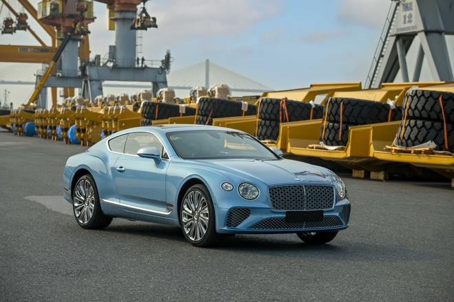 Cận cảnh Bentley Continental GT V8 Mulliner đầu tiên tại Việt Nam - 1