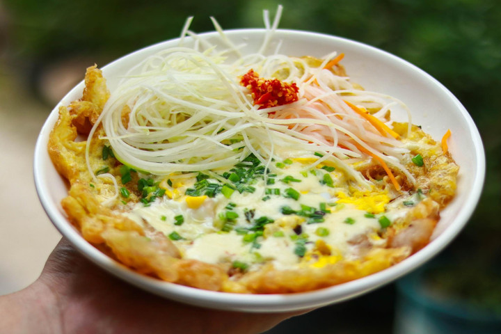 Đặc sản Sài Gòn nhìn như miếng thịt mỡ, du khách ăn vào lại tấm tắc khen ngon - 6